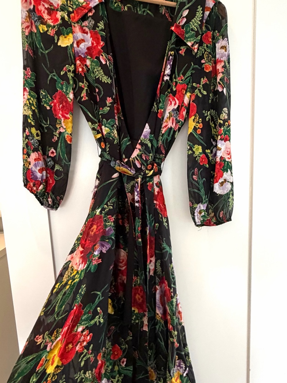 Alice + Olivia Black Floral Long-Sleeve Wrap Dress